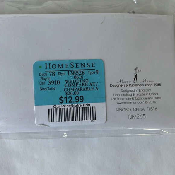 Party Decor Bundle - Picture 6 of 9